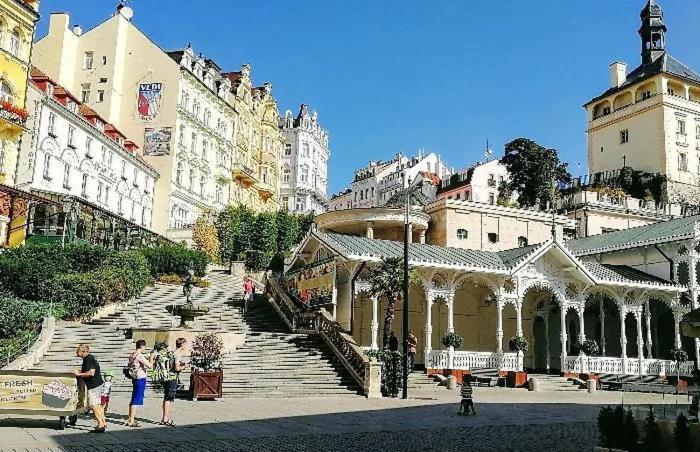 Hotel Ester Karlovy Vary Esterno foto