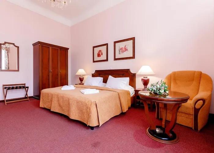 Hotel Ester Karlovy Vary Esterno foto