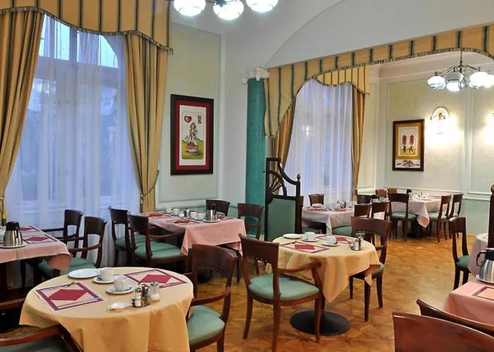 Hotel Ester Karlovy Vary Esterno foto