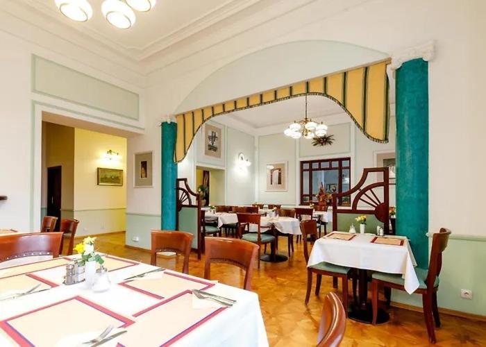 Hotel Ester Karlovy Vary Esterno foto