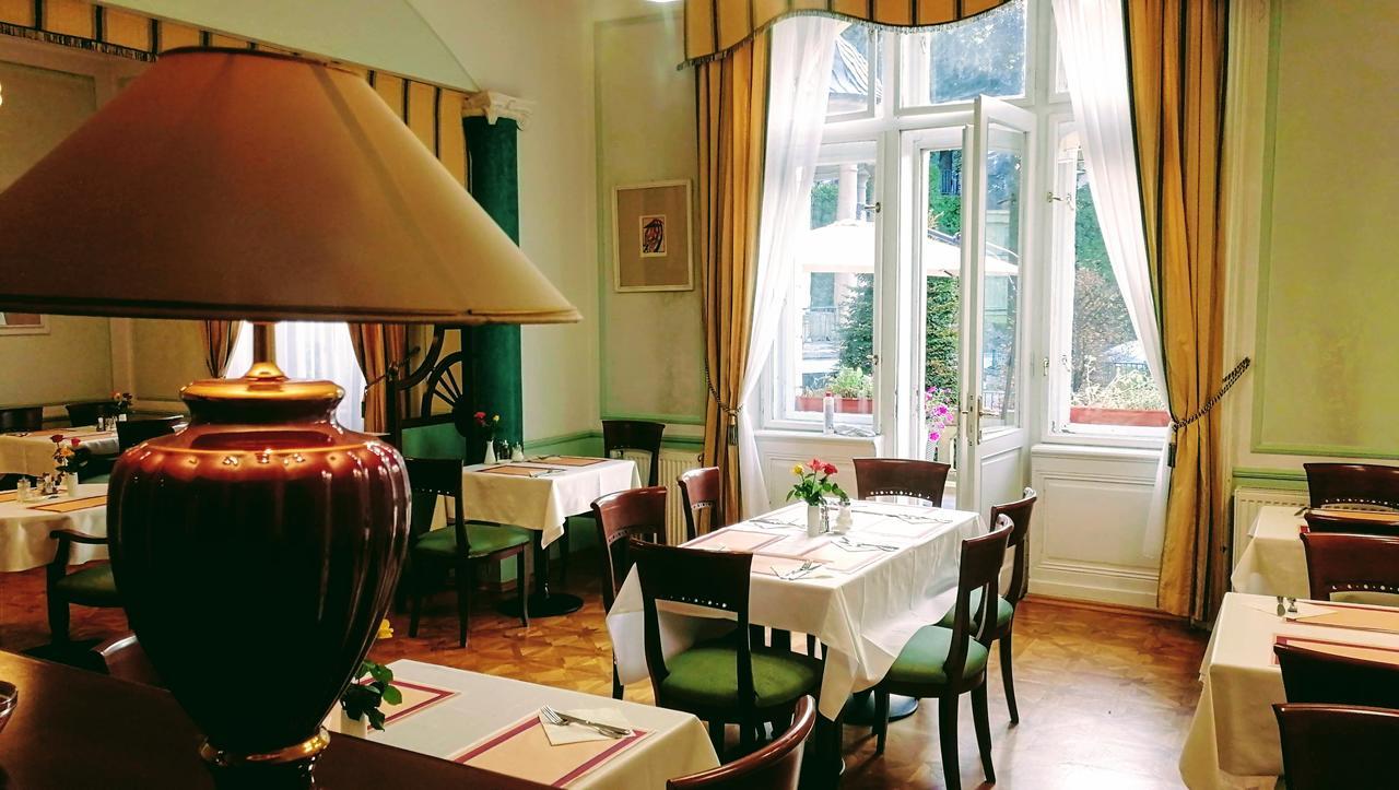 Hotel Ester Karlovy Vary Esterno foto