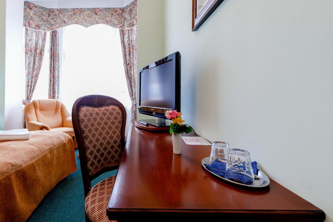 Hotel Ester Karlovy Vary Esterno foto