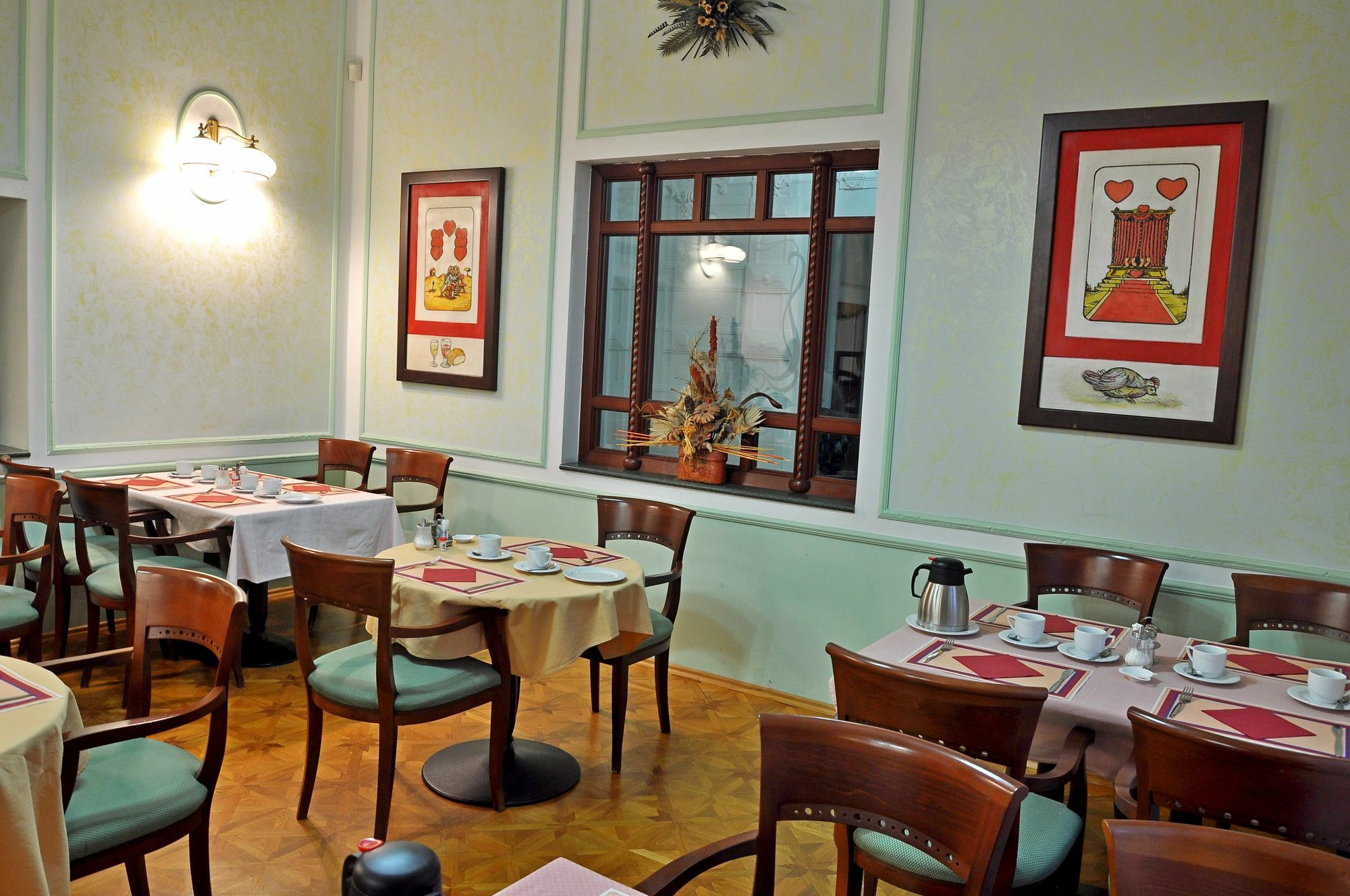 Hotel Ester Karlovy Vary Esterno foto